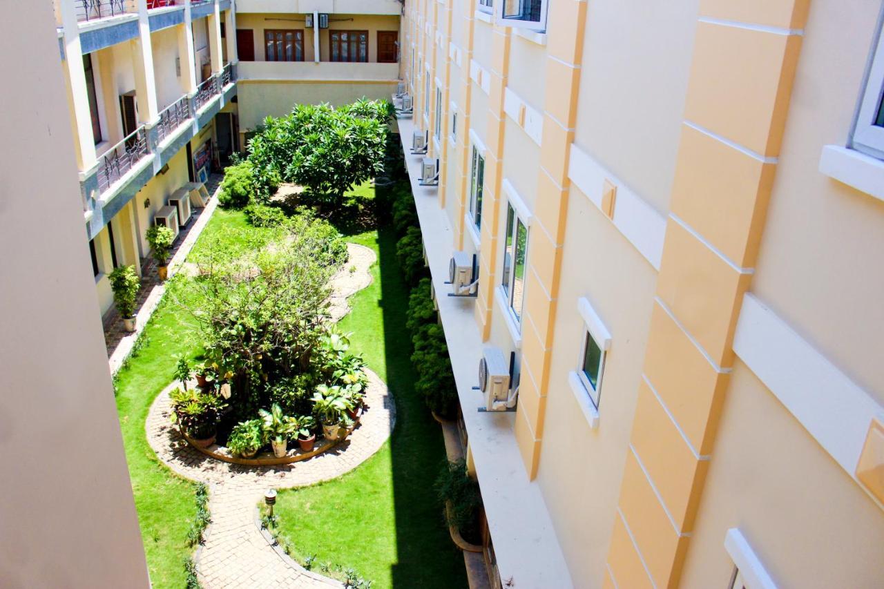 Quy Nhon Hotel Bagian luar foto